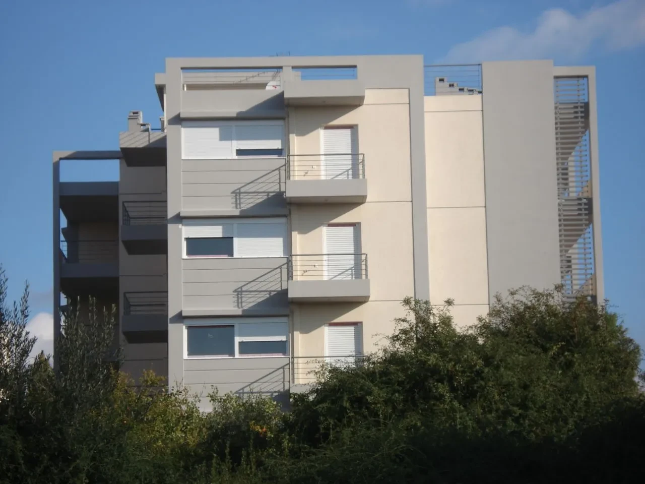 ΠΟΛΥΚΑΤΟΙΚΙΑ_ΠΑΛΛΗΝΗ